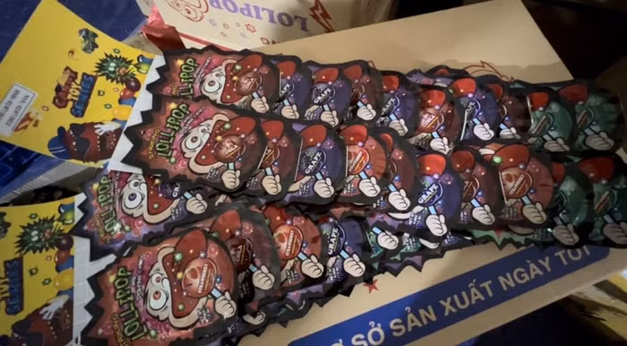 Sản phẩm Lollipop không có hoá đơn chứng từ.