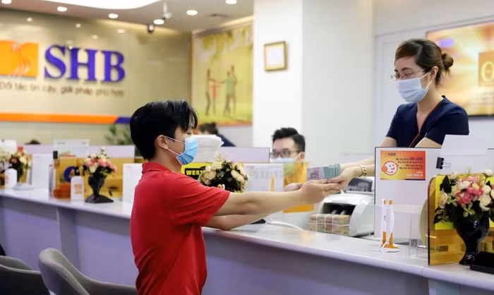 SHB tặng đến 85% phí bảo hiểm nhân thọ cho khách hàng