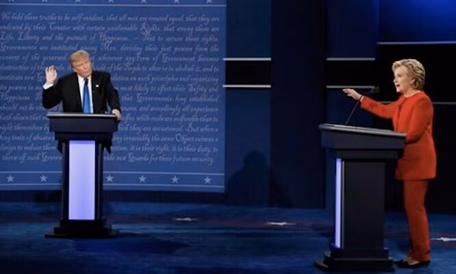 Clinton dồn Trump vào thế bí như thế nào