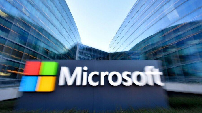 Microsoft gia nhập nhóm công ty 1.000 tỷ USD cùng Apple và Amazone