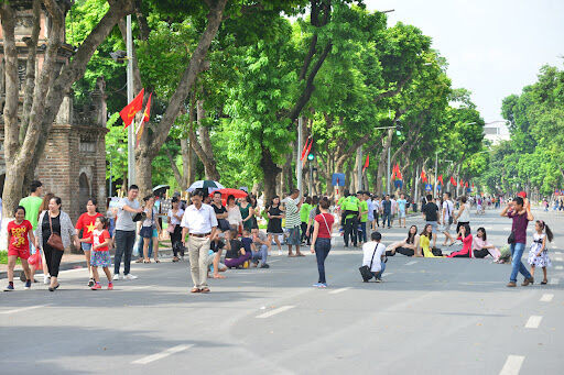 Hà Nội đầu tư tháp trung tâm tài chính, mở rộng 3 – 5 phố đi bộ