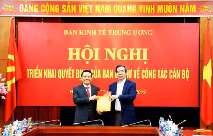 Ông Nguyễn Hồng Sơn làm Phó Trưởng ban Kinh tế Trung ương