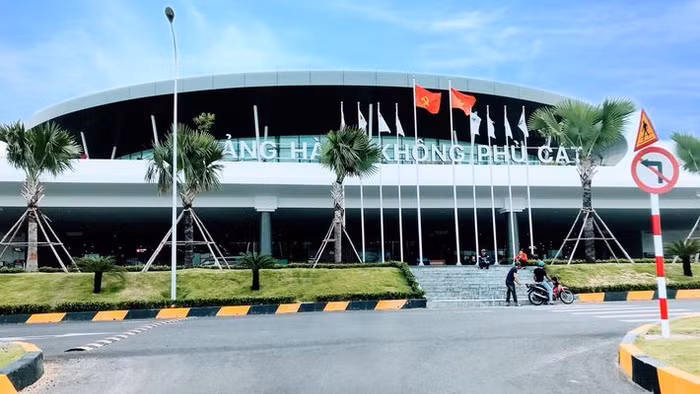 sân bay Phù Cát