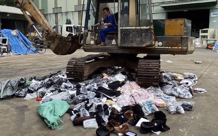 Việc tiêu hủy các hàng hóa này nhằm xử lý nghiêm vi phạm