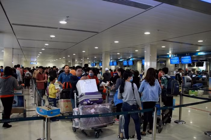 Xây dựng nhà ga T3 tại sân bay Tân Sơn Nhất: Nên là nhà nước hay tư nhân?