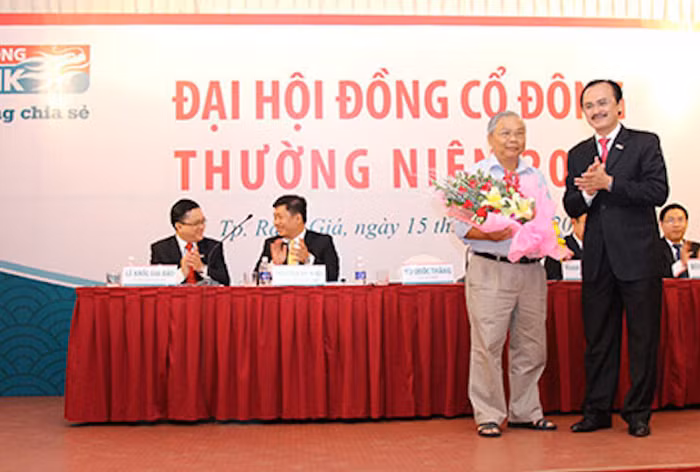 Chủ tịch Eximbank, Kienlongbank... không sở hữu cổ phần