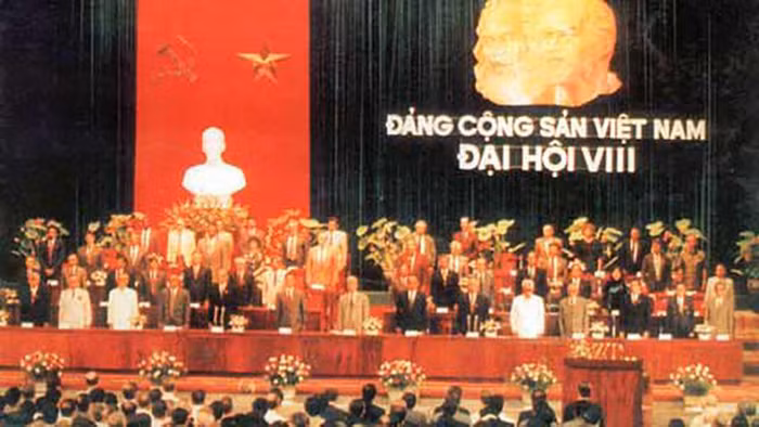 Đại hội lần thứ VIII của Đảng Cộng sản Việt Nam diễn ra từ 28/6 đến 1/7/1996. Ảnh: Infonet.vietnamnet.vn)