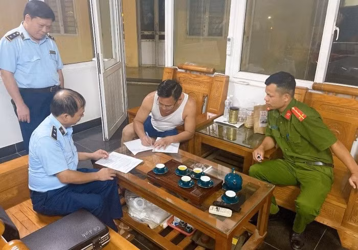 Công ty Xăng dầu Nhật Quang bị xử phạt vì điều chỉnh giá bán không đúng thời điểm quy định