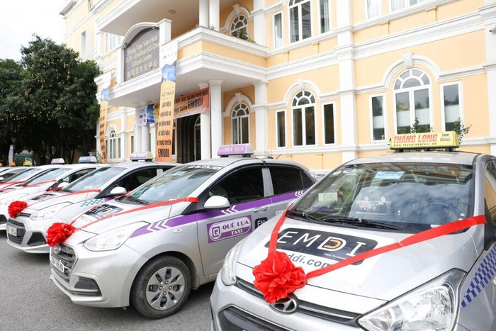 Thêm một liên minh taxi được thành lập để đấu Grab