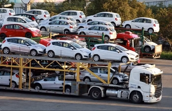Tuần qua, lượng ô tô nhập khẩu tăng gần 40%