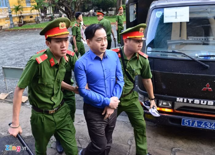 Phan Văn Anh Vũ đã khai gì trong phiên tòa sáng nay?