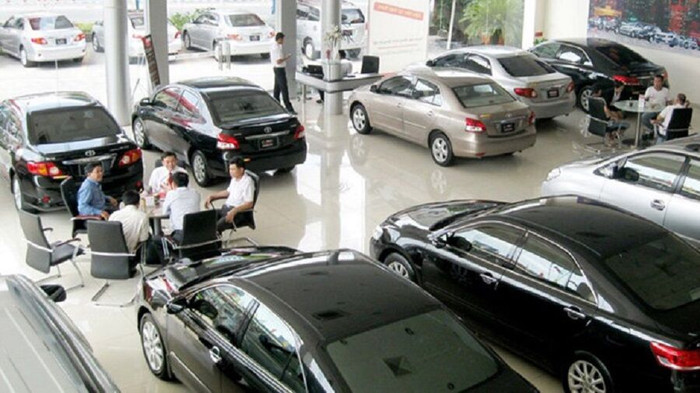 Buôn ô tô: Người trúng đậm, kẻ liêu xiêu