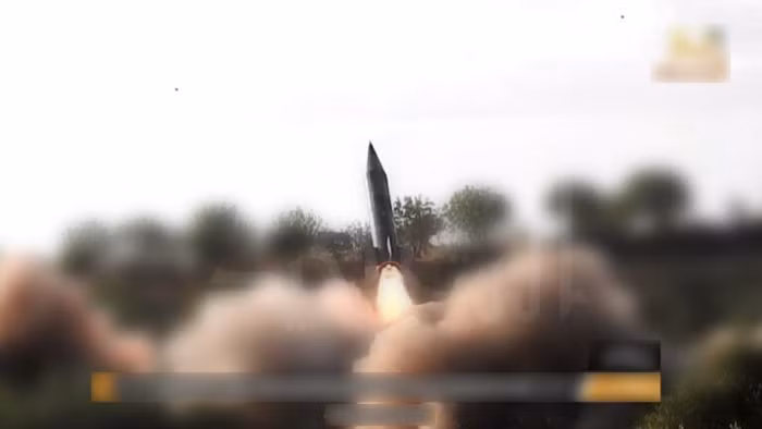 Tên lửa đánh phá vào một khu dân cư ở thành phố Afrin, Aleppo