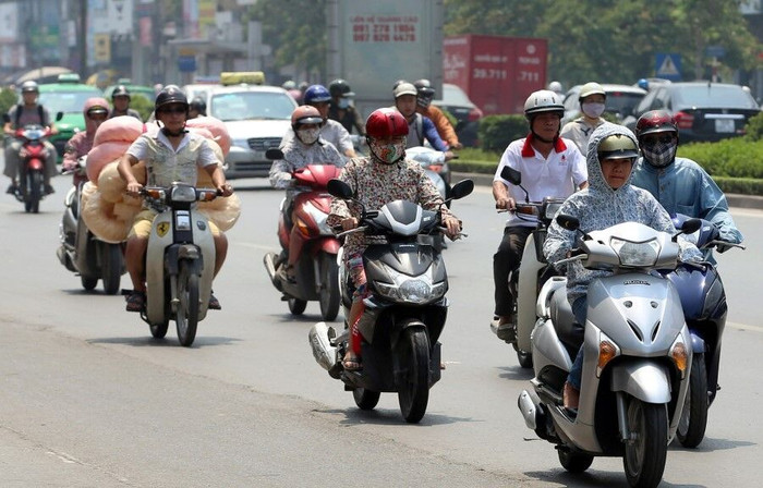 Hôm nay, Hà Nội trời tiếp tục nắng nóng đặc biệt gay gắt