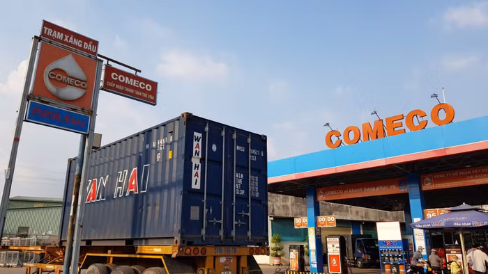 Bộ Công thương yêu cầu nhập khẩu xăng dầu đủ dùng đến tháng 6/2023