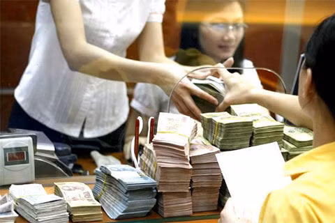 3 áp lực có thể làm ngân hàng tăng lãi suất