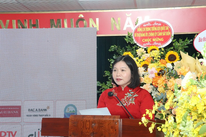 TS Trần Thị Lan, Quyền Tổng Biên tập Tạp chí Người Làm Báo tạp chí người làm báo