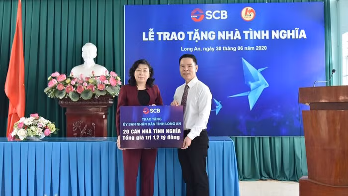 SCB ủng hộ xây dựng 20 nhà ở cho gia đình chính sách khó khăn tại tỉnh Long An