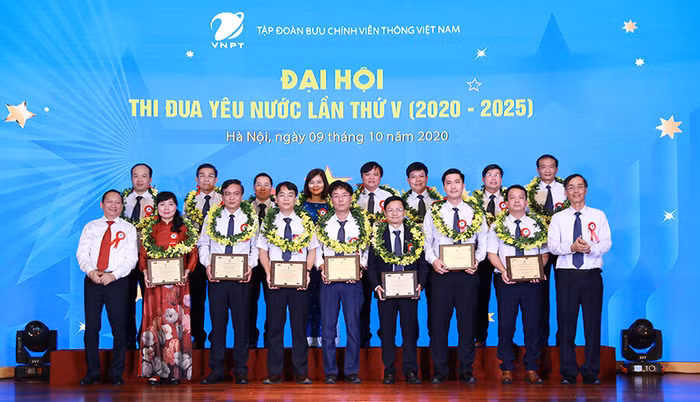 15 tập thể điển hình tiên tiến