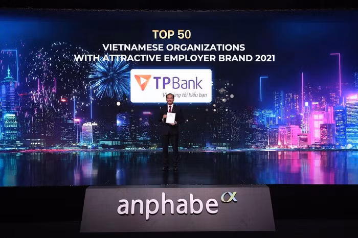 TPBank lần đầu tiên vinh dự có mặt trong Top 3 nơi làm việc tốt nhất ngành Ngân hàng.