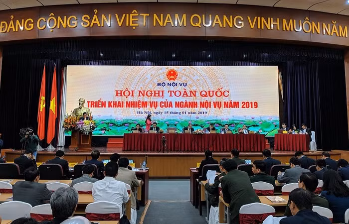 Bộ Nội vụ dự kiến năm 2019 sẽ giảm 44.510 biên chế