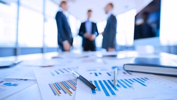 Tiếp tục "làn sóng" giảm mục tiêu kinh doanh năm 2020