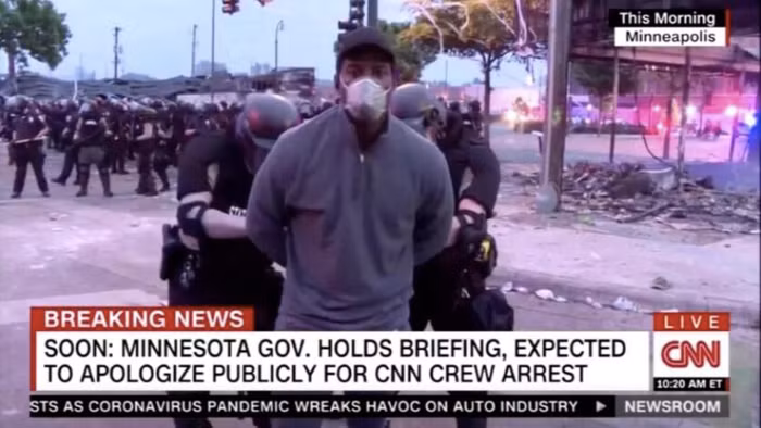 Chính quyền Minnesota tổ chức họp ngắn, sẽ xin lỗi công khai vì đã bắt giữ nhóm phóng viên CNN khi đang tác nghiệp.