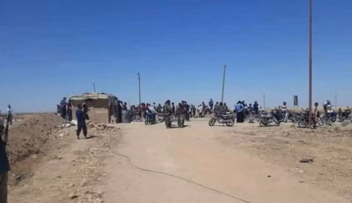 Trực thăng Mỹ bắn phá trạm kiểm soát quân đội Syria ở tỉnh Hasakah, một người thiệt mạng ảnh 4 Trực thăng Mỹ bắn phá trạm kiểm soát quân đội Syria ở tỉnh Hasakah, một người thiệt mạng ảnh 4