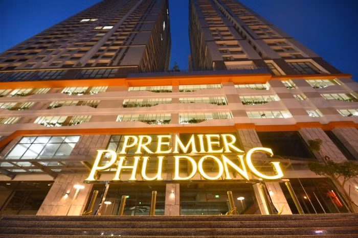 Chỉ còn không lâu nữa thôi, tất cả các căn hộ đều sẽ sáng đèn, Phú Đông Premier tỏa sáng rực rỡ trên con đường Lê Trọng Tấn