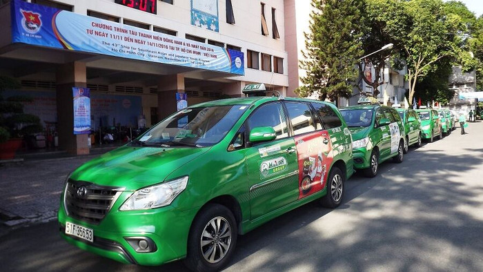 Đề xuất 'siết' quản lý xe hợp đồng, nới điều kiện với kinh doanh taxi