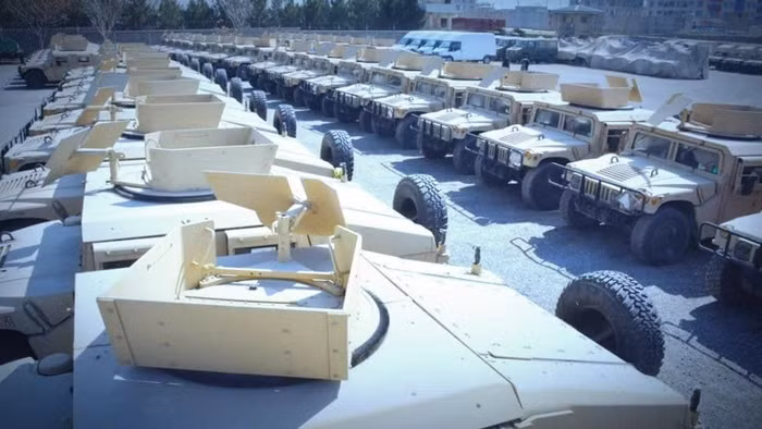 Video Taliban triển khai quân tiếp quản sân bay quốc tế Kabul ảnh 3