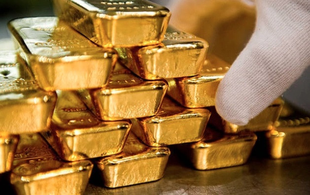 Giá vàng thế giới mất mốc 4.000 USD/ounce, trong nước tiếp đà giảm