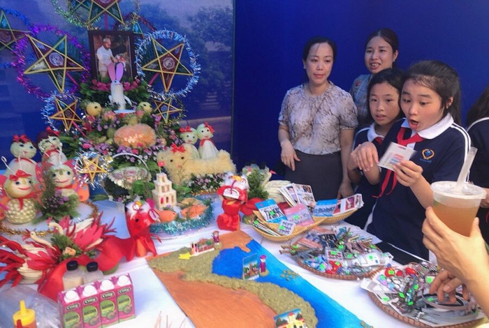 Nhiều hoạt động tại ngày hội Trung thu trường THCS Cầu Giấy ảnh 1