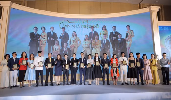 Top 15 nhà môi giới xuất sắc (được tuyển chọn từ hơn 1.000 nhà môi giới đăng ký) sẽ tham gia "lên sóng" tranh tài "Săn nhà triệu đô"