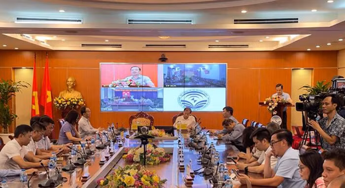 Toàn cảnh buổi phát động giải thưởng “Sản phẩm công nghệ số Make in Viet Nam” năm 2022. Ảnh: VGP/Hiền Minh