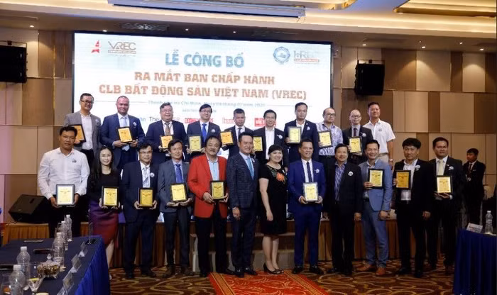 Câu lạc bộ Bất động sản Việt Nam (VREC) ra mắt với 24 ủy viên
