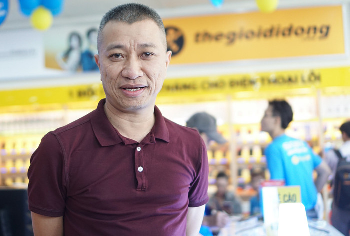 "Chúng tôi sẽ phối hợp với BKAV bán Bphone. Nhưng nói thẳng luôn có thể là B3, B4, B5… chúng tôi phải giữ bí mật đối với họ. Chính xác là chúng tôi sẽ hợp tác và bán điện thoại của BKAV".