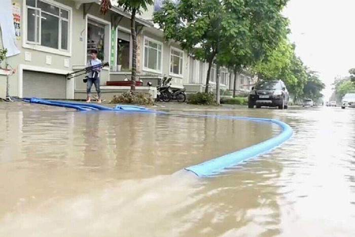Hạ tầng kém, hàng loạt biệt thự ngoi ngóp nước ảnh 2 Hạ tầng kém, hàng loạt biệt thự ngoi ngóp nước ảnh 2