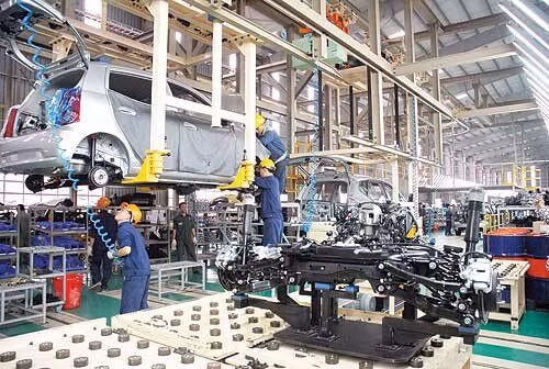 Ô tô Việt đắt gấp đôi Thái: Bộ Công thương nói thật nguyên nhân ảnh 1