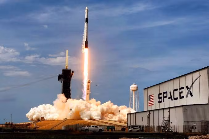 SpaceX kỳ vọng huy động được 1,7 tỷ USD tài trợ, nâng mức định giá công ty lên 127 tỷ USD