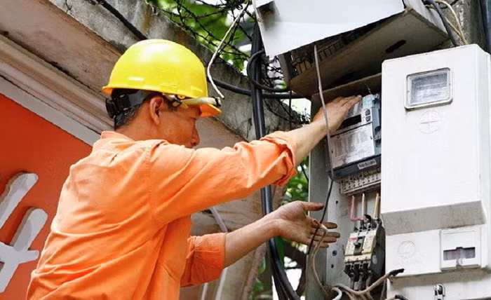 EVN lập đoàn kiểm tra, kỷ luật hàng loạt cán bộ trong vụ tiền điện tăng cao