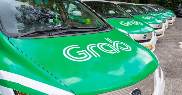 Hãng taxi lớn thứ 3 Singapore sắp bị Grab mua lại