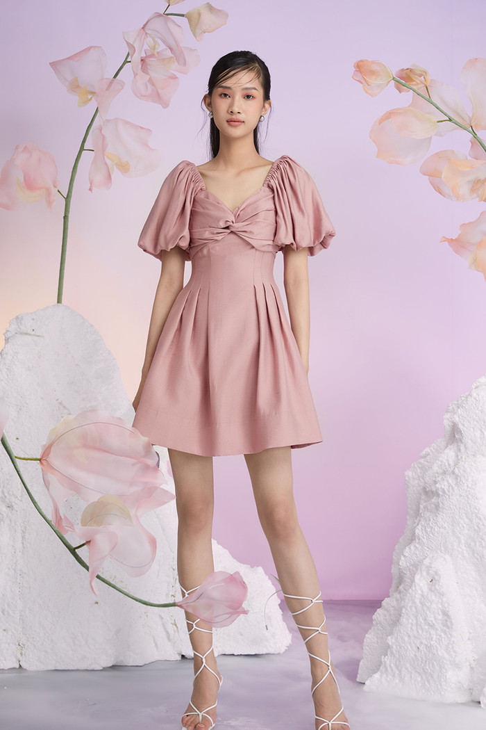 Những chiếc đầm không có điểm chê dành cho kì đại lễ 30/4 - 1/5 ảnh 9 Những chiếc đầm không có điểm chê dành cho kì đại lễ 30/4 - 1/5 ảnh 9