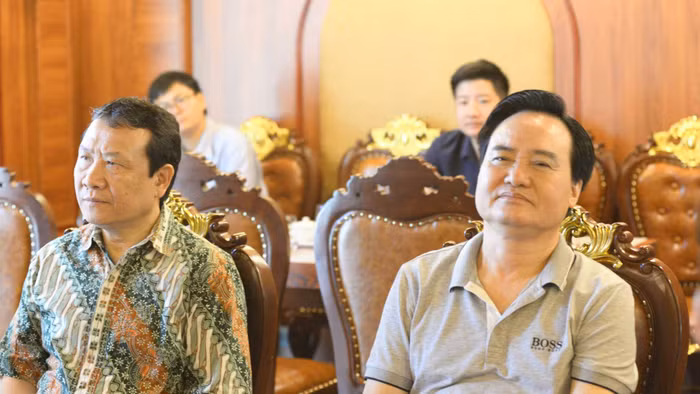 bữa sáng doanh nhân