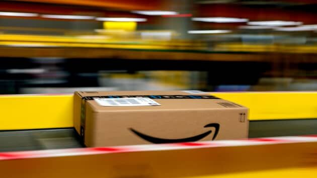 Amazon chính thức là cổ phiếu FAANG có đà tăng "yếu ớt nhất" năm 2021