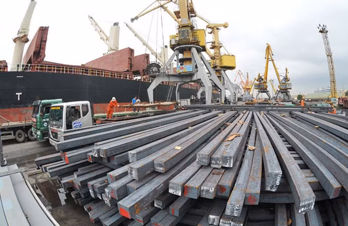 Xuất khẩu sắt thép năm 2022 dự báo chỉ ở mwucs 7,9 tỷ USD