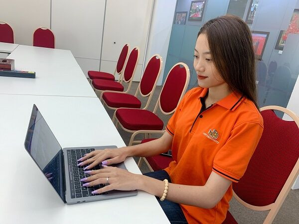 Sinh viên FPT thích thú trải nghiệm hình thức tuyển dụng trực tuyến Sinh viên FPT thích thú trải nghiệm hình thức tuyển dụng trực tuyến