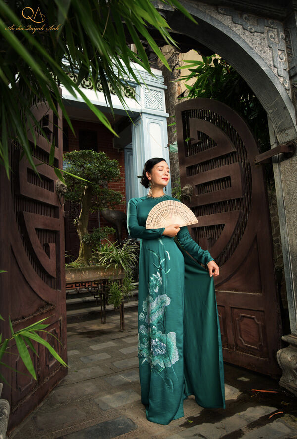 Lê Minh Loan: "Sẽ thấy tâm hồn thấp thoáng sau tà áo dài" ảnh 6