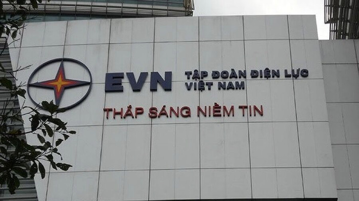 Tăng giá điện vì EVN không thể mãi là "trung gian"