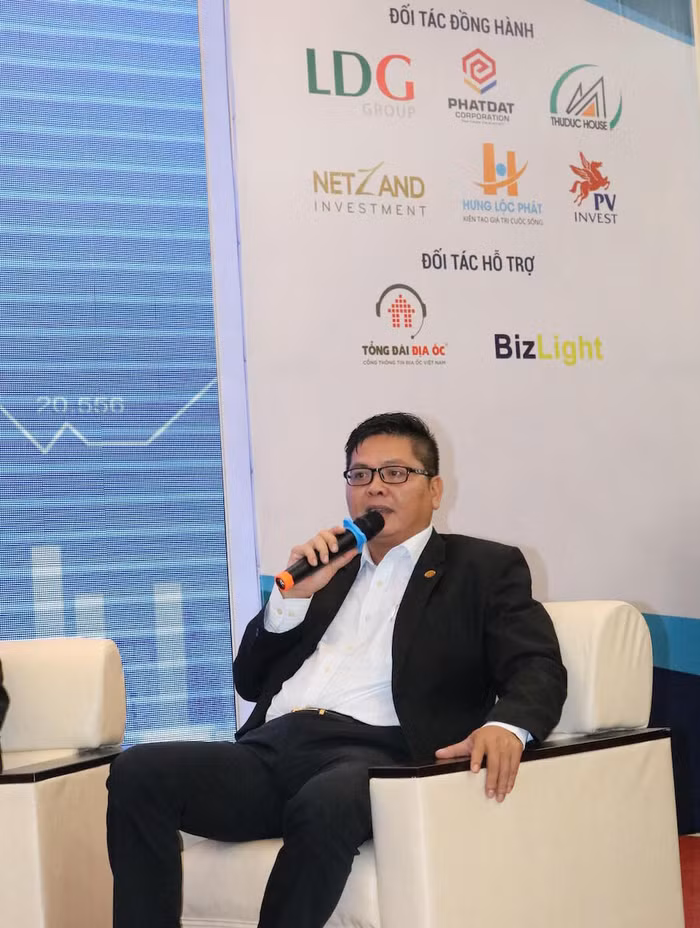 Ông Nguyễn Ngọc Trường Chinh, Phó Tổng Giám đốc Thuduc House cho rằng, phần lớn các dự án đang trong quá trình hoàn thiện, vì vậy, cạnh tranh vẫn là ở các dự án cũ đã đưa vào sử dụng có vị trí đẹp và các dự án mới vừa ra mắt. Lợi thế của những dự án mới là chất lượng, căn hộ nhỏ, phù hợp với túi tiền của người mua.